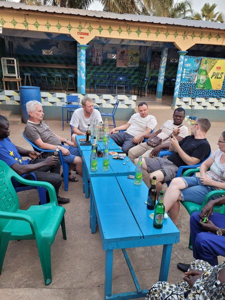 Togo Abendliche Runde mit Lehrer 163.jpg